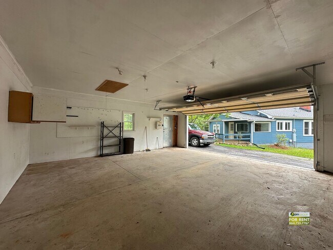 Building Photo - 123 Oneal Rd