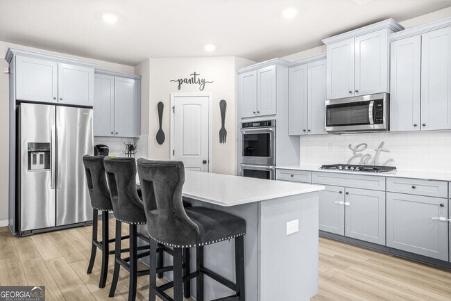 Building Photo - 361 Traditions Ln