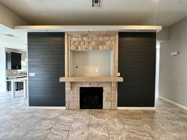 Building Photo - 13108 Round Ridge