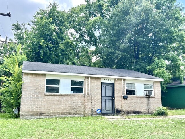 Building Photo - 5978 Denova St