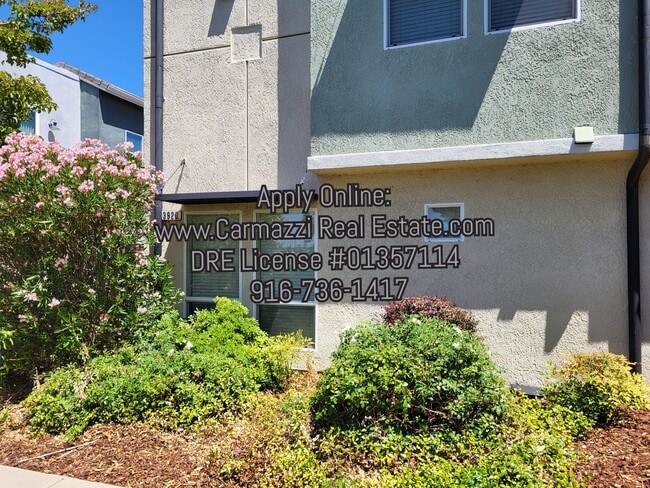Building Photo - 3920 E Commerce Way