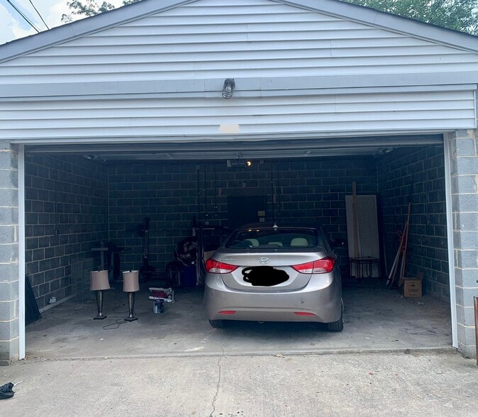 Building Photo - 1015 DeKalb St