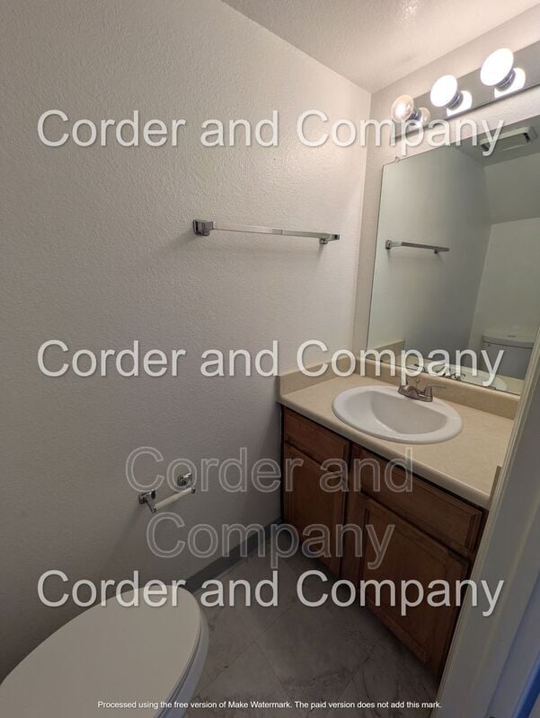 Building Photo - 3301 Monroe St NE