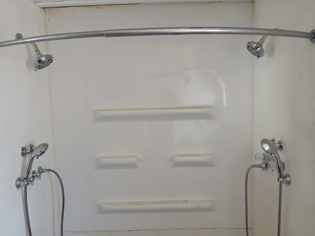 Building Photo - 19 Grand Cir