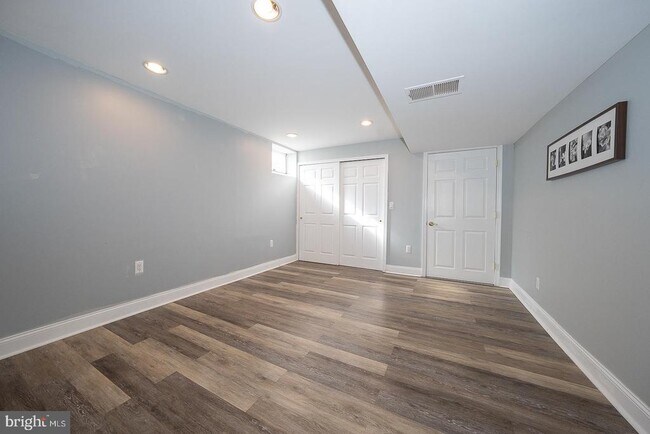 Building Photo - 1099 Armstrong Ct