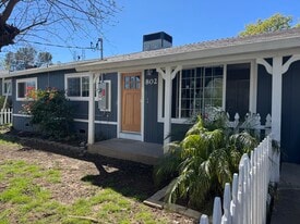 Building Photo - 802 Ridge Rd