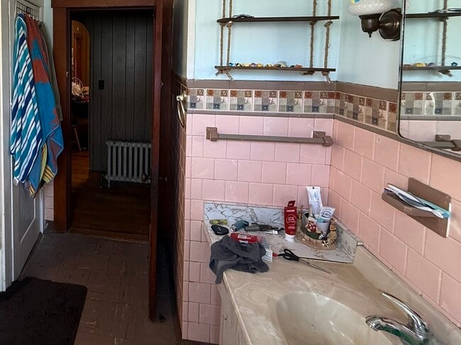 Building Photo - 931 Worcester Rd