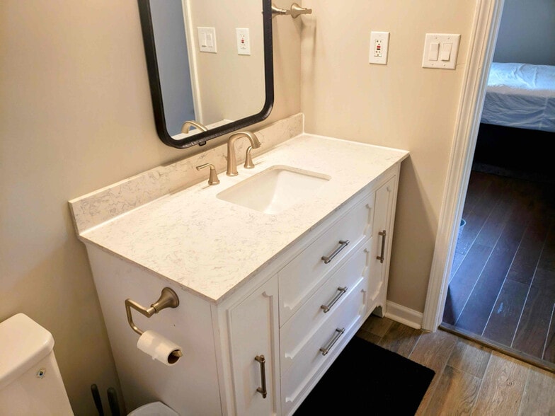 Building Photo - 5112 Miller Rd SW