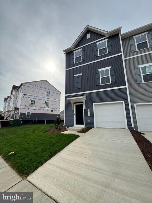 Building Photo - 36122 Wilderness Shores Way