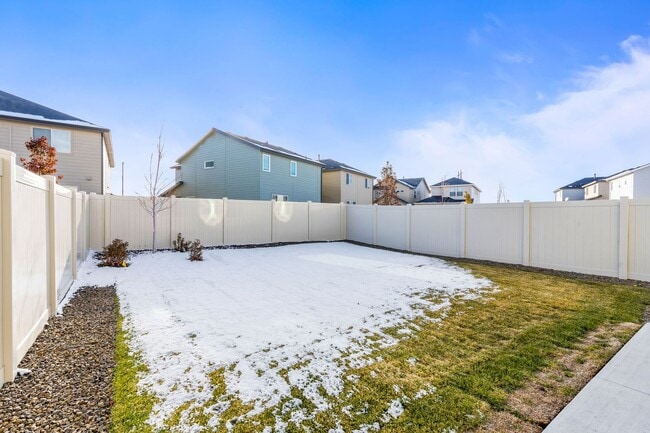 Building Photo - Beautiful 4bd/2.5ba Home in the Moxie Ridge Community!