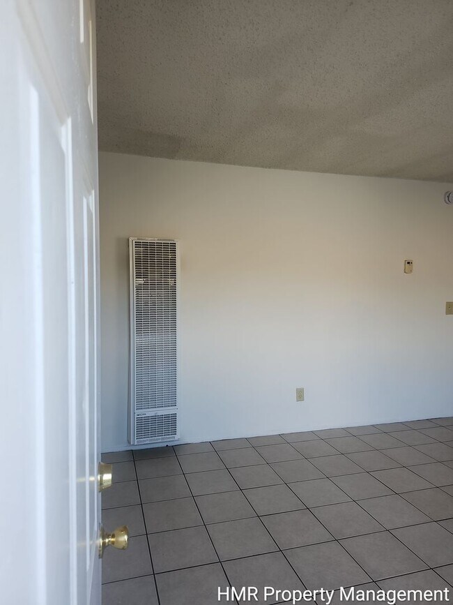 Building Photo - 1564 W Ramona Dr