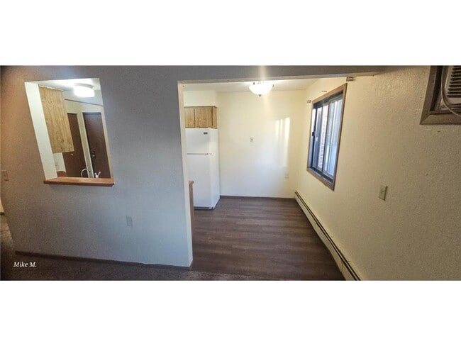 Building Photo - 16 Green River Rd