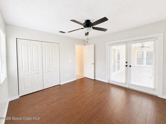 Building Photo - 270 Quail Dr