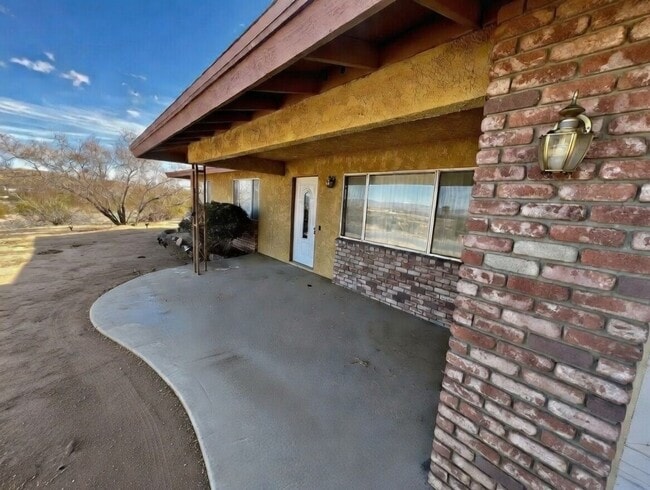 Building Photo - 74071 Playa Vista Dr