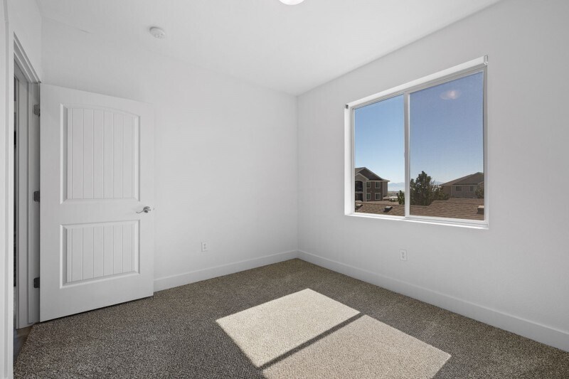 Building Photo - 114 W Spring Hill Way