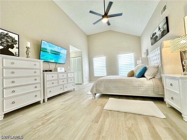 Building Photo - 3639 Kent Dr