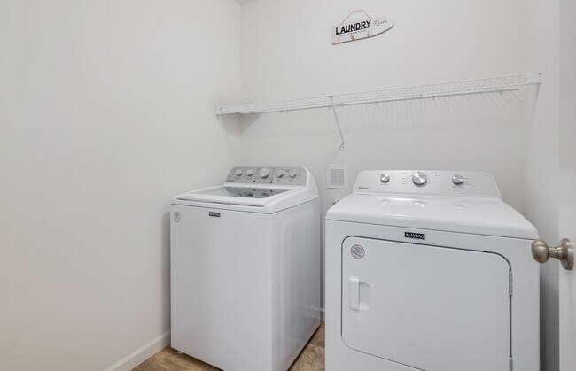 Building Photo - $500 off First Months rent