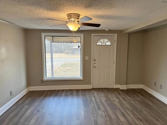 Building Photo - 3133 Jacqueline Rd