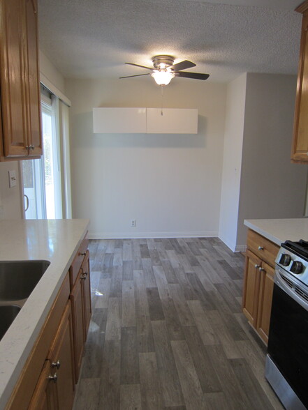 Dining area - 427 Hill St