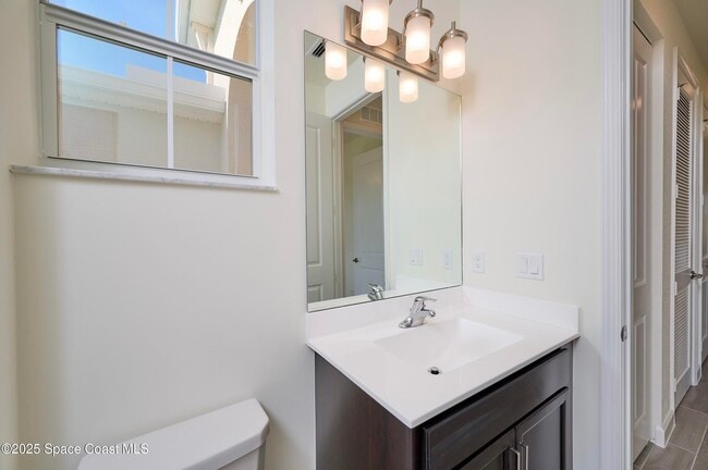 Building Photo - 5940 Manzanita Way