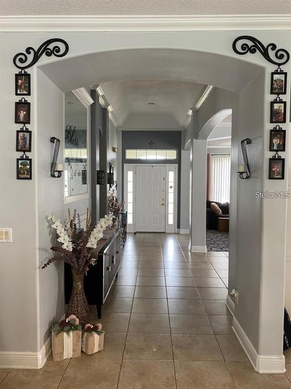 Building Photo - 2024 Bridgeview Cir