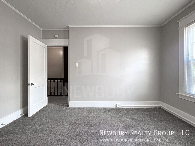 Building Photo - 313 Wilson Ave