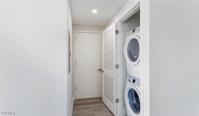 Building Photo - 22980 Vista Edera Cir
