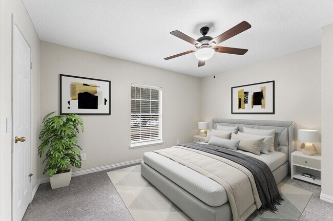 Building Photo - 630 Hawthorn Pl