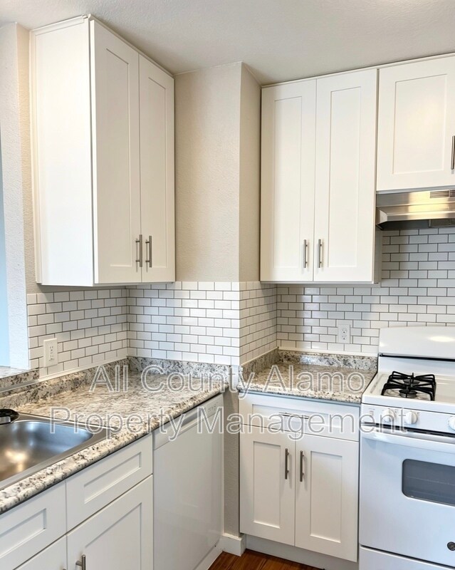 Building Photo - 429 Zachry Dr