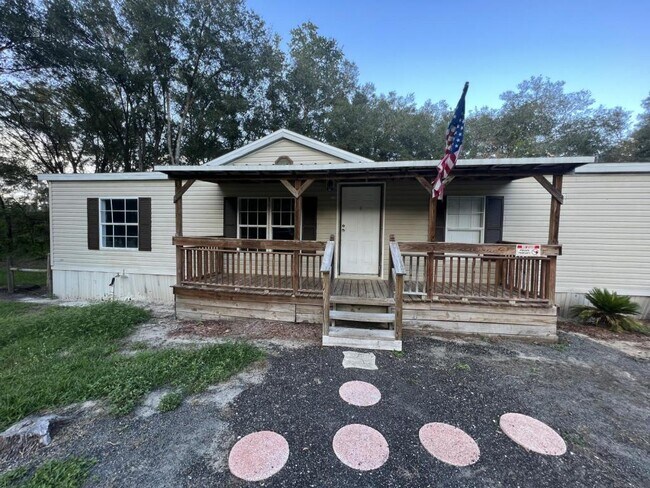 Building Photo - 5135 N Western Dr