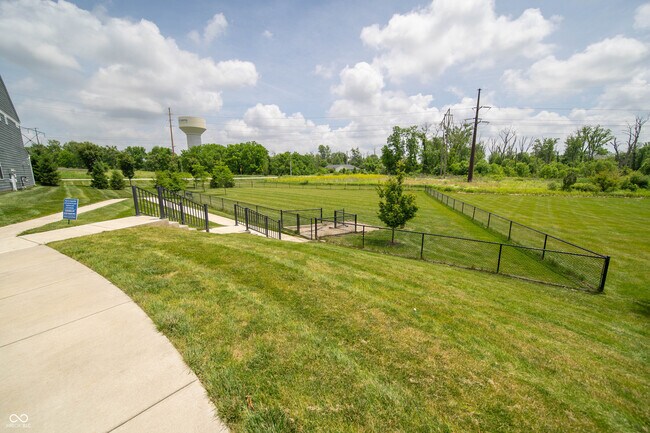 Building Photo - 14158 Bay Willow Dr