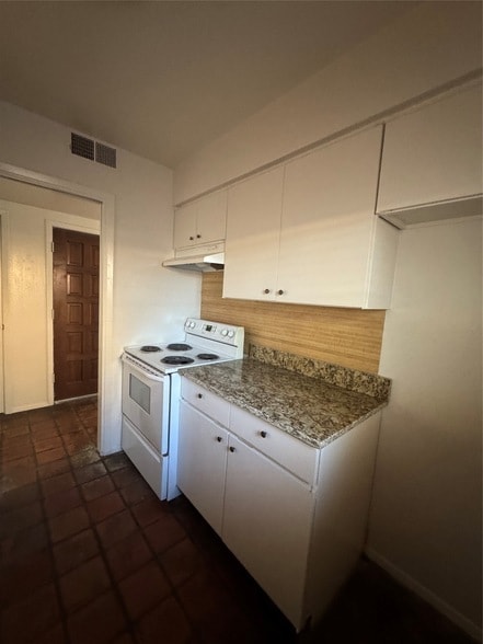 Building Photo - 13424 Blossomheath Ln