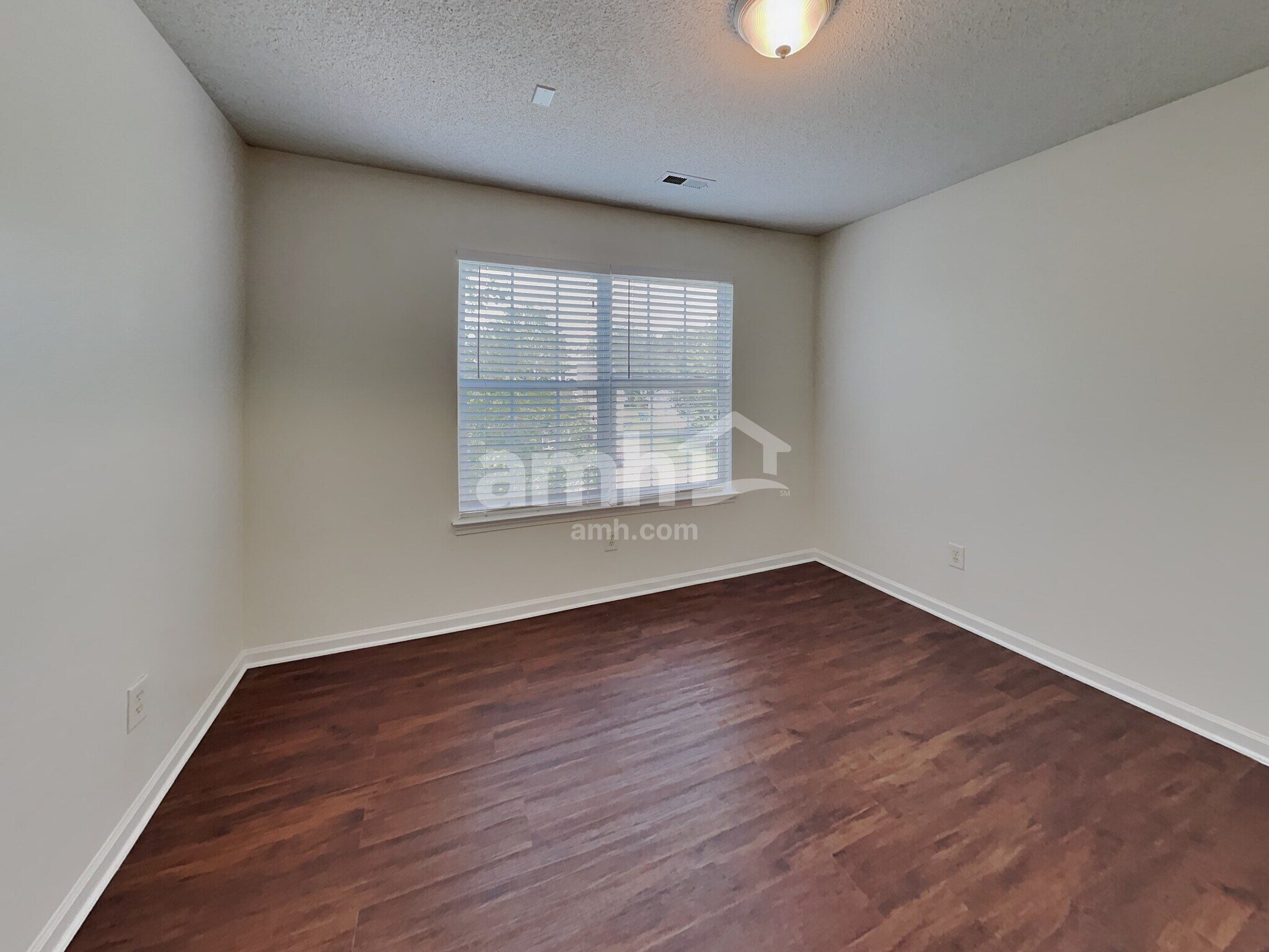 Building Photo - 107 Daventry Pl