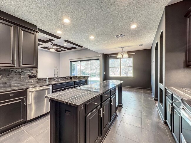 Building Photo - 10041 Oak Quarry Dr