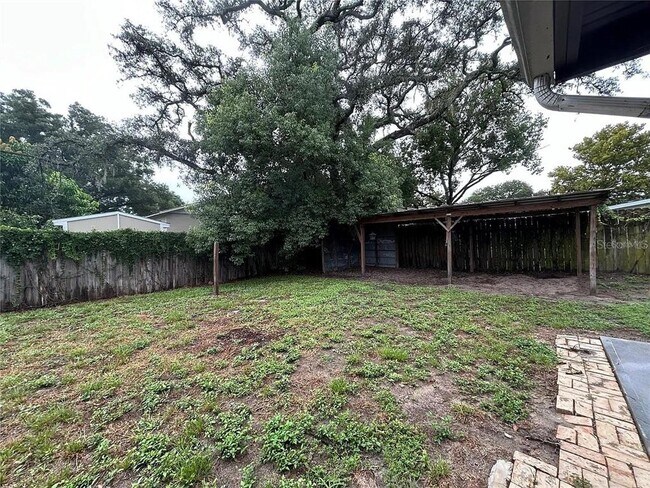 Building Photo - 703 Chadsworth Ave