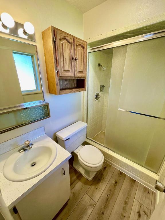 Building Photo - 1920 Sabin Dr