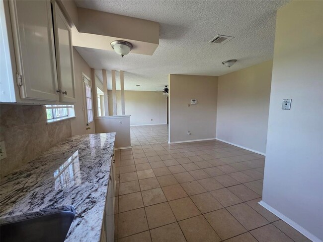 Building Photo - 6606 Northleaf Dr