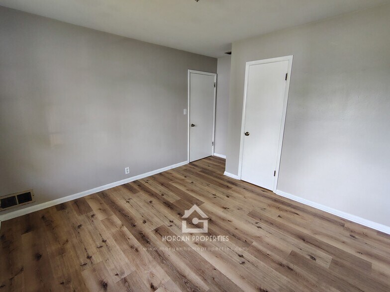 Building Photo - 2634 Brown St