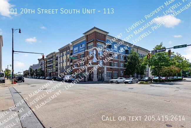 Building Photo - 401 20th St S