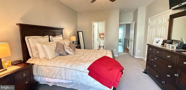 Building Photo - 14050 Cannondale Way