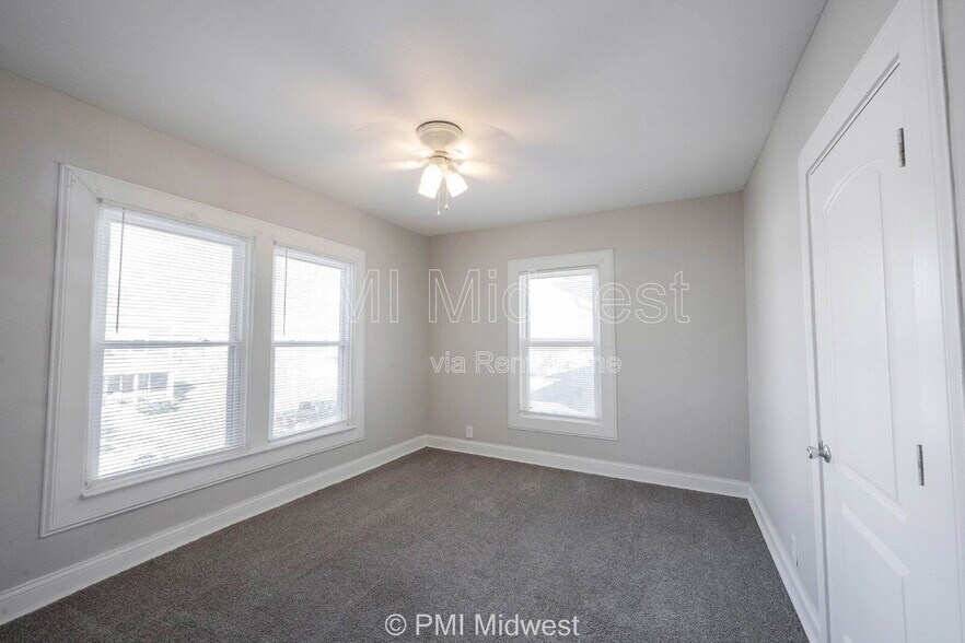 Building Photo - 3117 N Park Ave