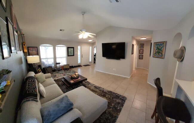 Building Photo - 1021 Rawhide Trl