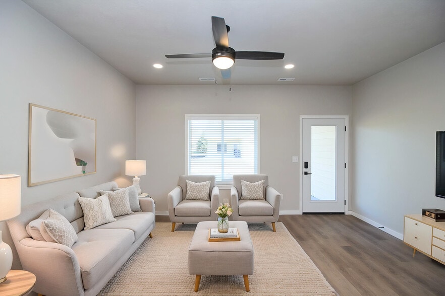 Building Photo - Wheatridge Apartments & Townhomes