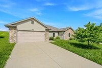 Building Photo - 5735 Abercorn Dr