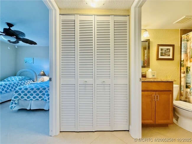 Building Photo - 7440 S Ocean Dr