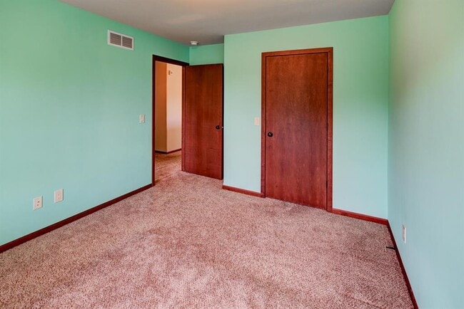 Building Photo - 15 Bellingrath Ct