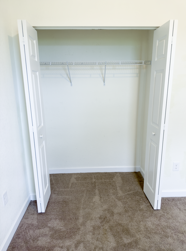 Room 2 Closet - 15069 SW 115th St