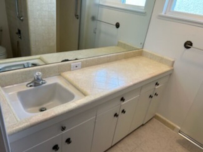 Building Photo - SHOWING SATURDAY, 12/13 @ 12PM