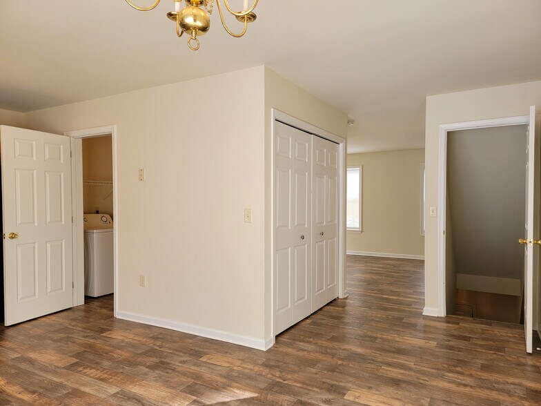 Building Photo - 542 Indian Rock Cir