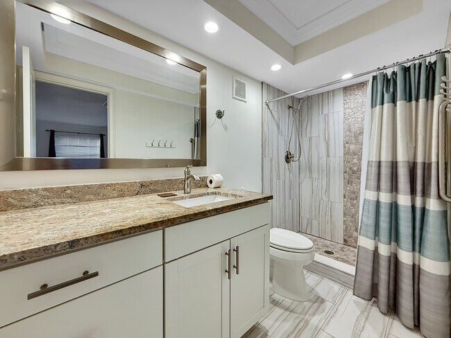 Building Photo - 6110 Whiskey Creek Dr